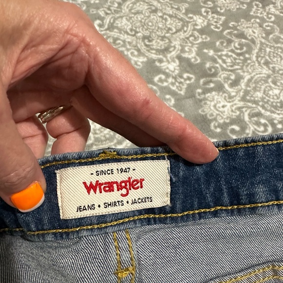 Women’s Wrangler Size 12x34 Straight Leg High Rise Waist. - Picture 3 of 5